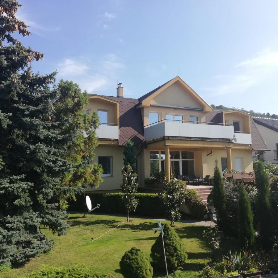 Rezident Consult S.R.O. Hotel Bratislava Exterior foto